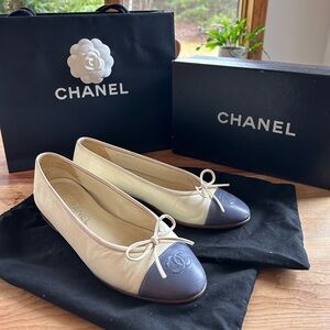 CHANEL Lambskin Cap Toe CC Ballet Flats 38
